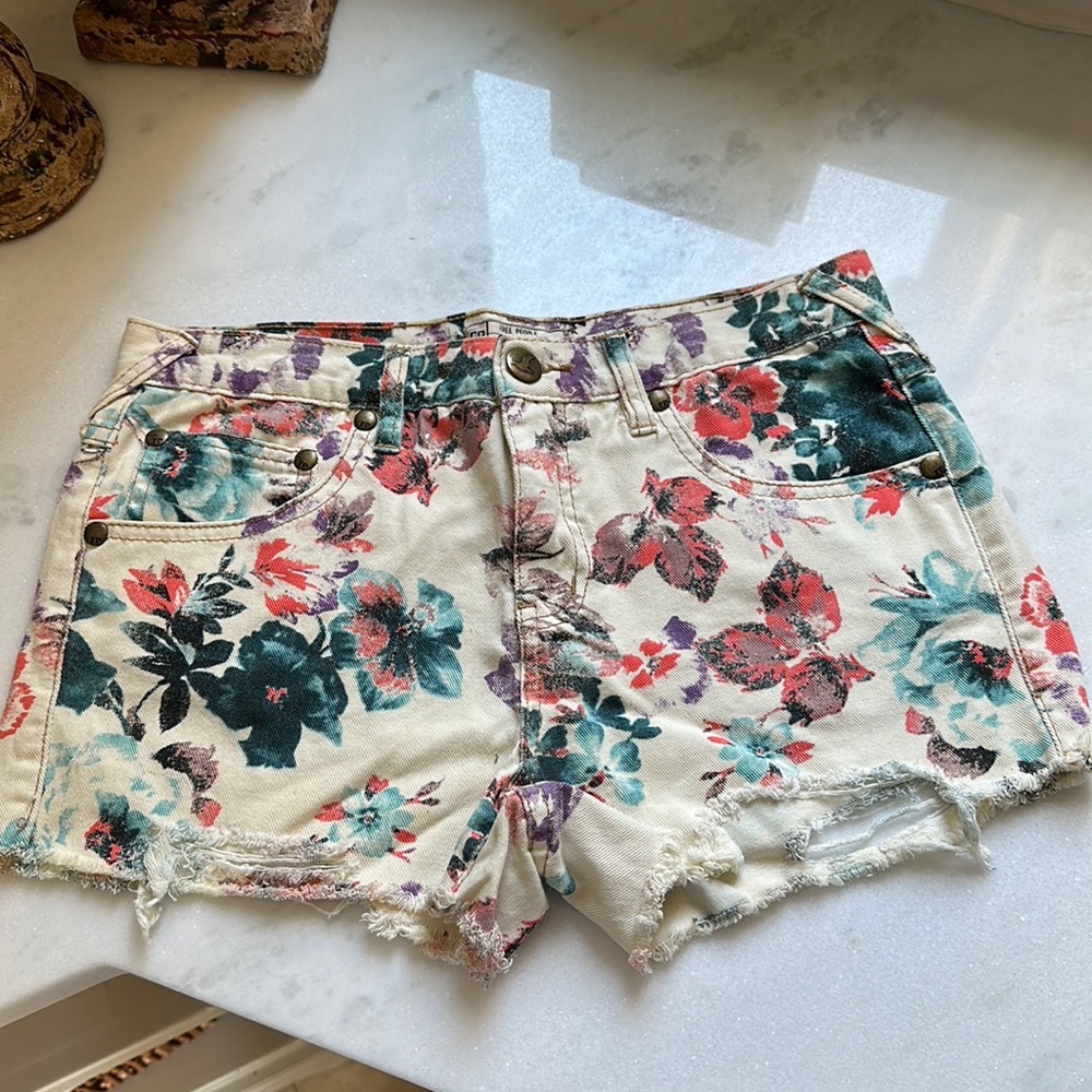 Free People Floral Print Women Shorts - Multicolor